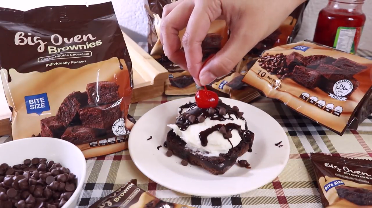 Load video: Make your Brownies more special with this Big L’Oven Recipe— Big Oven Brownie A La Mode. 🍫🤎With just 1 pack of Big Oven Brownies, you can make two servings of it,na good for sharing! 🤗🥰Walang ka-share? Ok lang yan, dahil para sayo alam naming 1 pack is not enough. 🤣